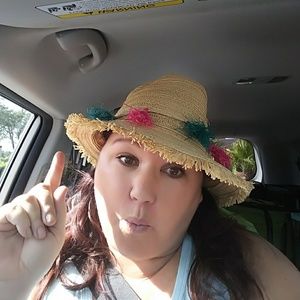 Meet your Posher, Ramona